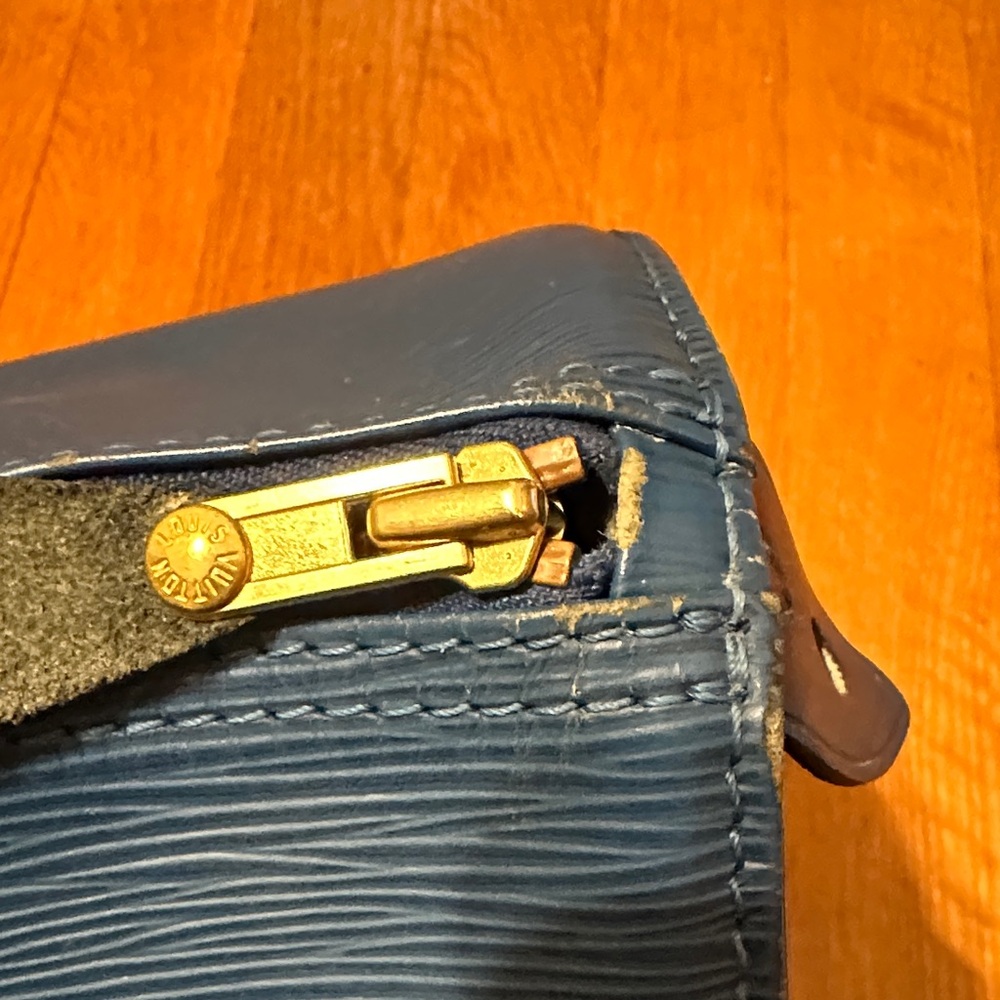 Louis Vuitton Blue Epi Leather Tote - Picture 13 of 16